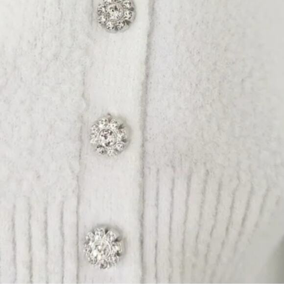 Zara NWOT super soft white sweater gorgeous Sparkly Diamond Buttons Size Medium - Picture 2 of 9